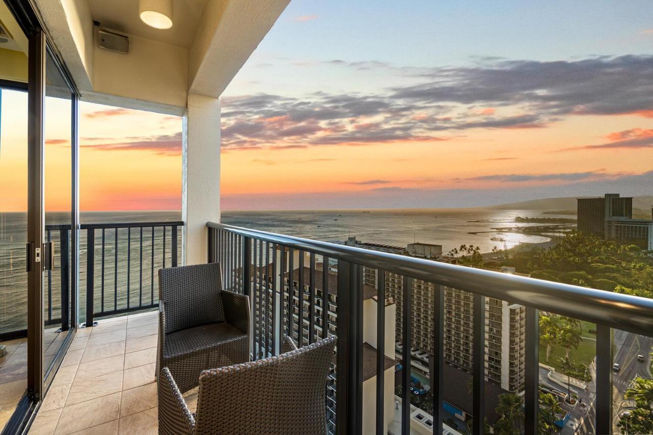 Oceanview Penthouse Suite ホノルル エクステリア 写真